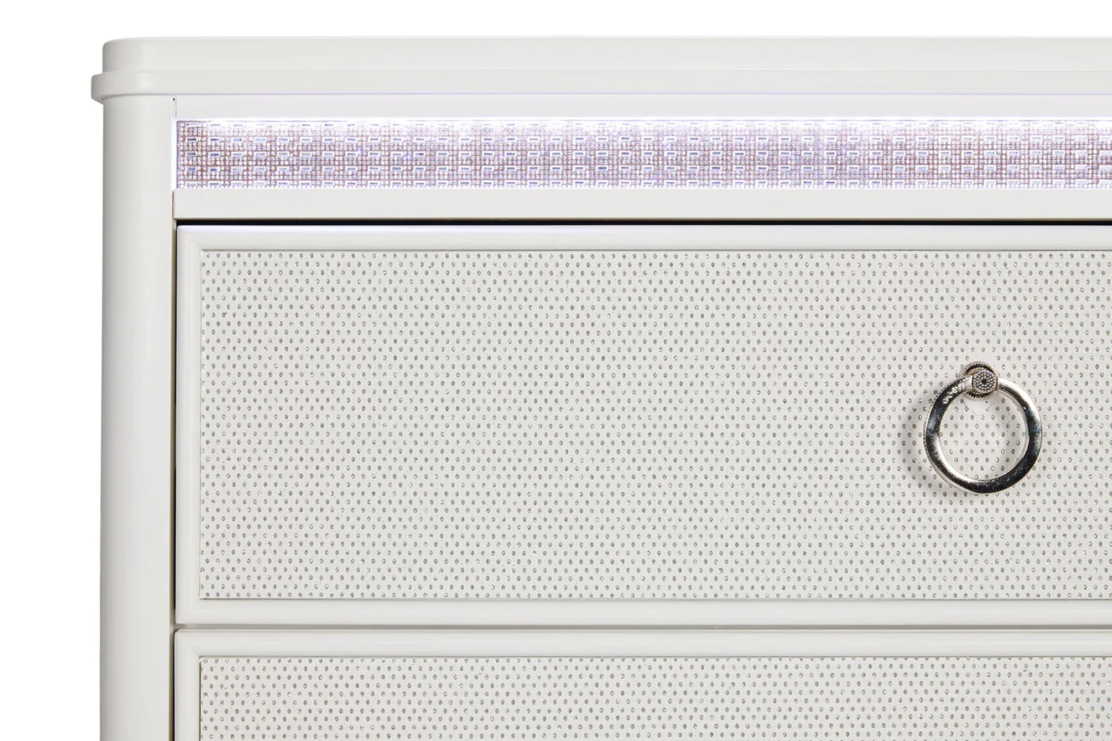 Glamour Chest - Image 5